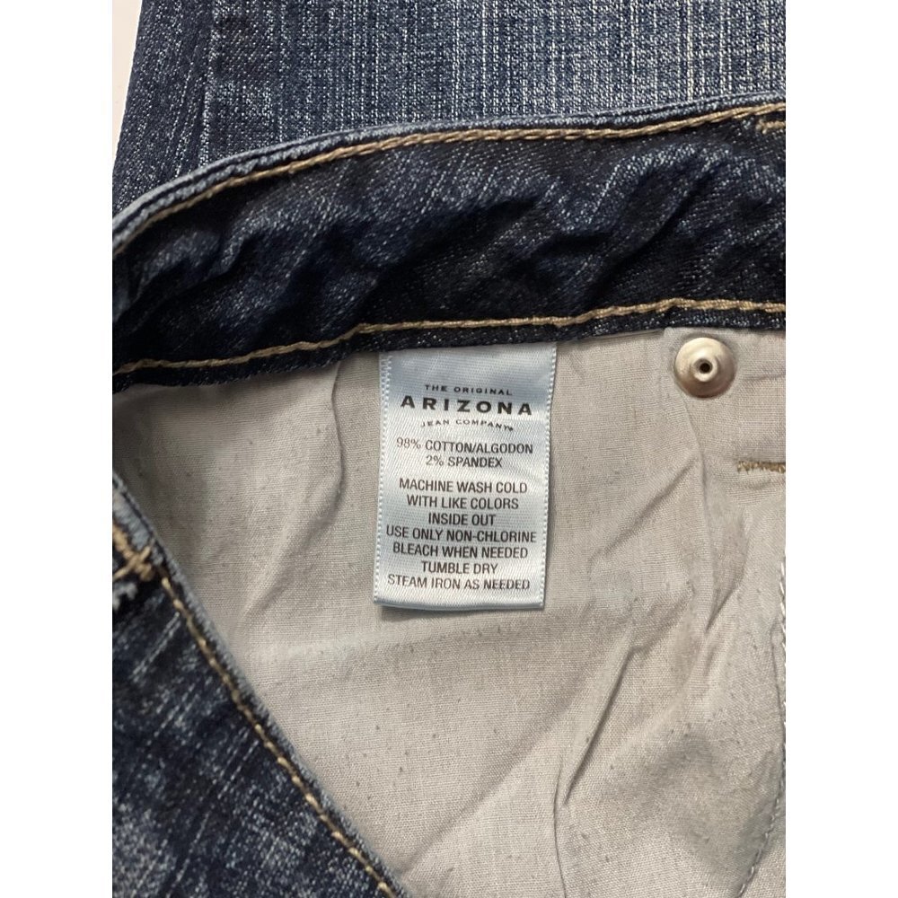 ARIZONA Mid-Rise Dark Jeans Juniors 15 Average Straight Leg Stretch‎ Lt Distress - Picture 13 of 13